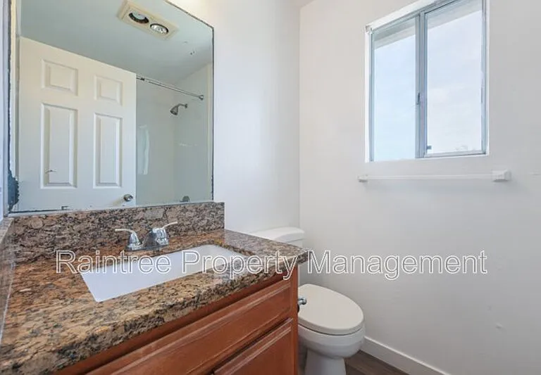 340 Walnut Ave — Photo 9