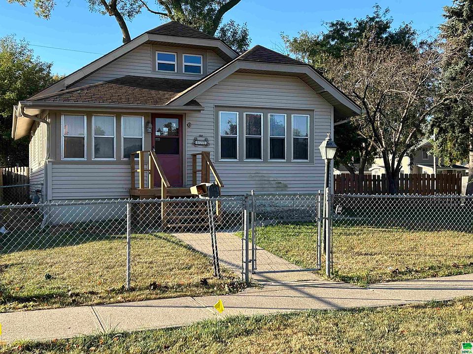 1st image of 926 Whitcher Ave