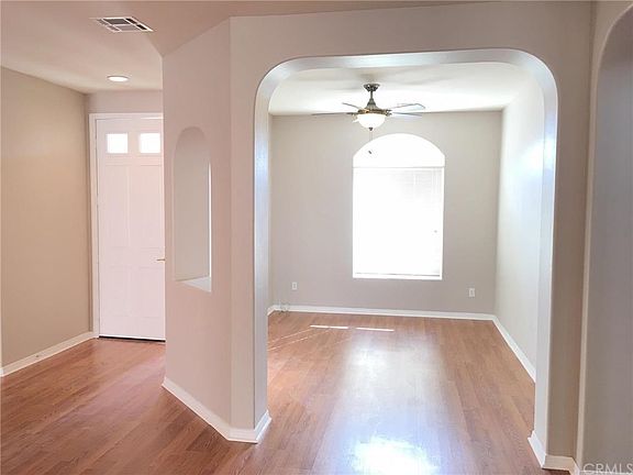 5th image of 65084 Cliff Cir S