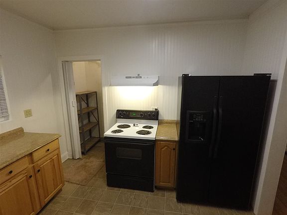5th image of 65 W Babcock St