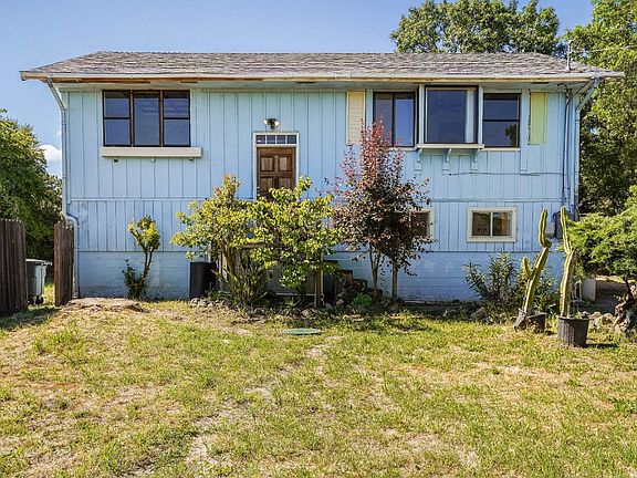 2nd image of 7660 Isabel Dr