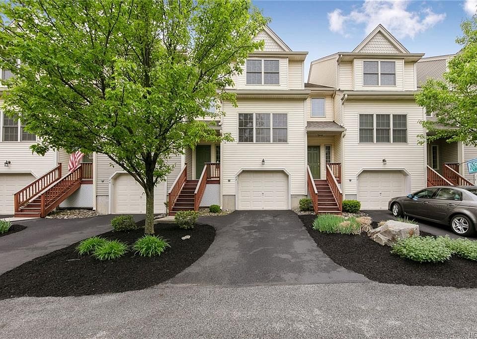 1st image of 22 Winhaven Ct
