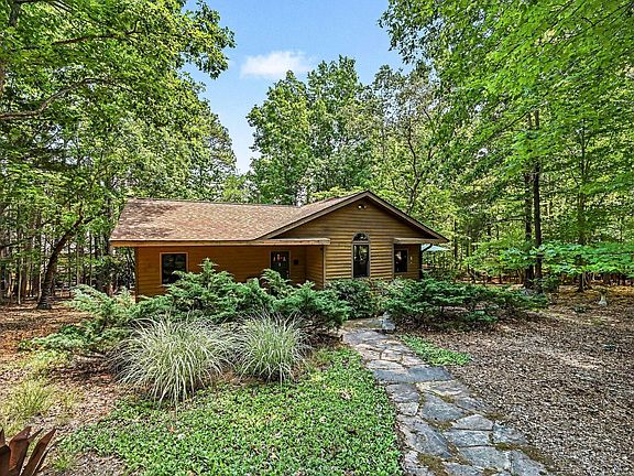 3rd image of 200 Spring Valley Rd