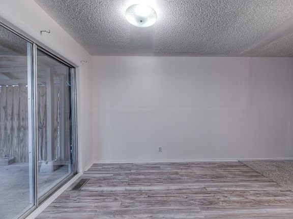 4th image of 1129 S 124th East Ave