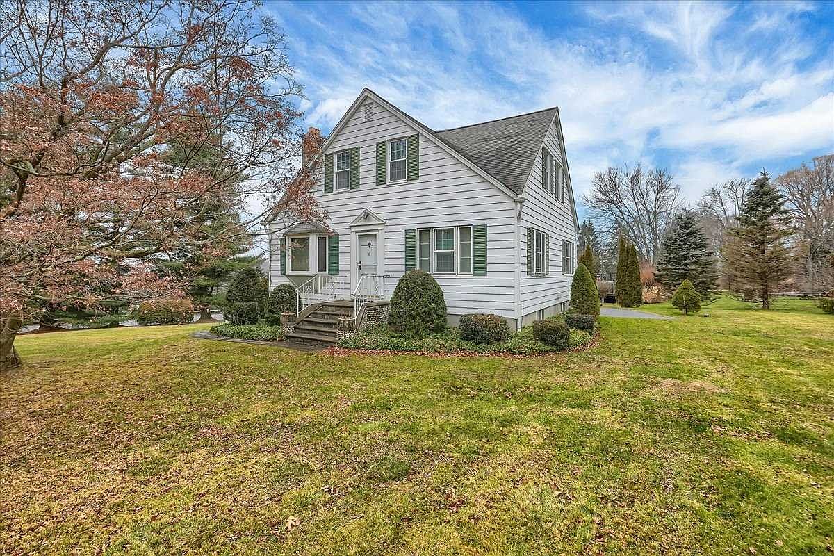 8 Oakwood Dr, Brewster, NY 10509 Zillow