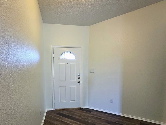 3rd image of 6317 New Harbor Ln