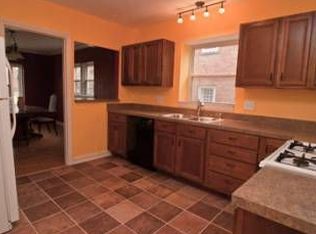 1064 Roth Ave, Saint Louis, MO 63130