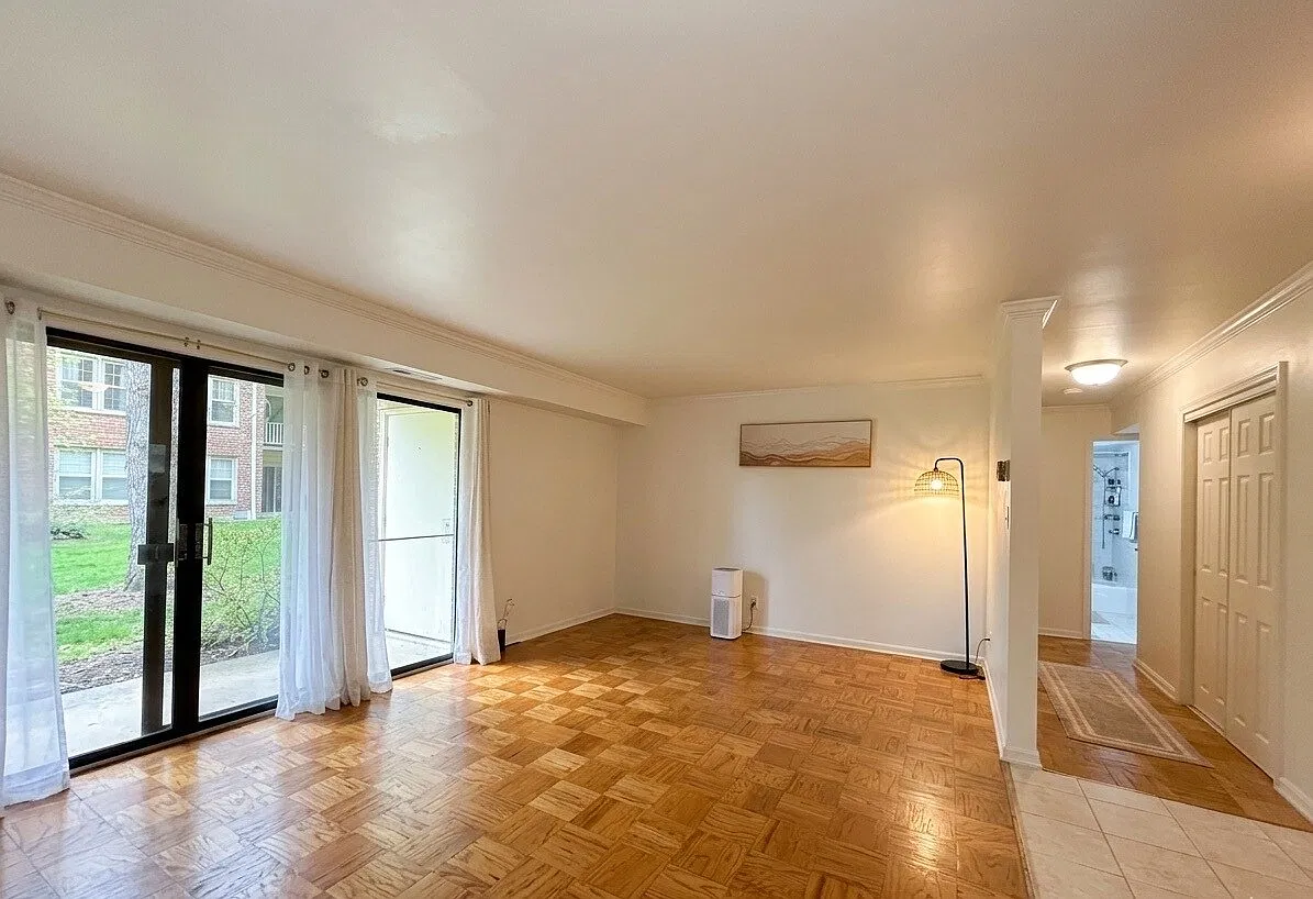 2 bed, 1105 sqft, $1,998 — Photo 4