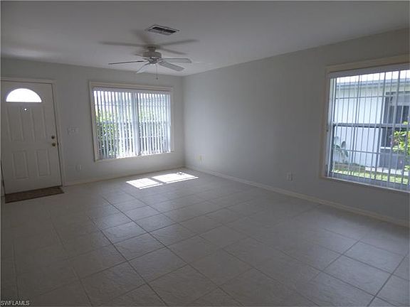 5th image of 10634 Windsmont Ct