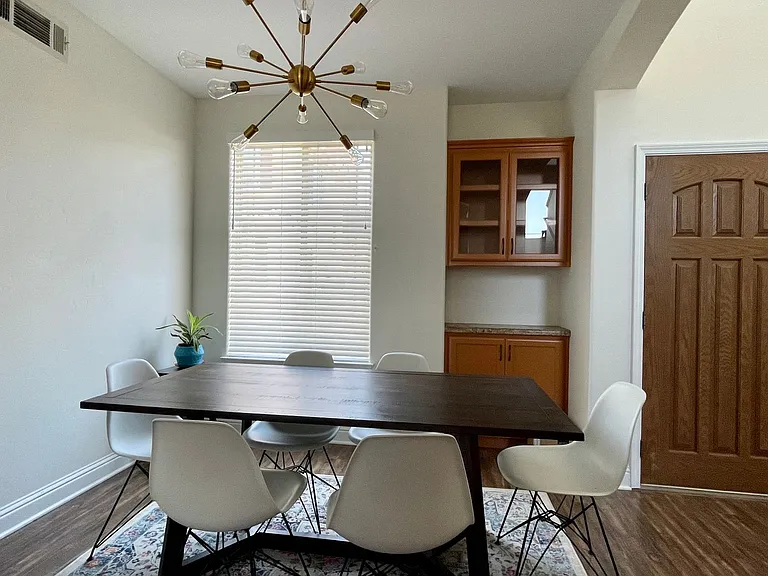 185 Brisco Rd #F — Photo 2