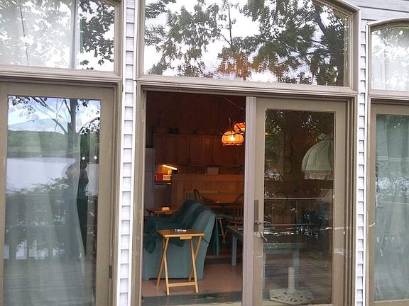 4th image of 41 Oak Pl