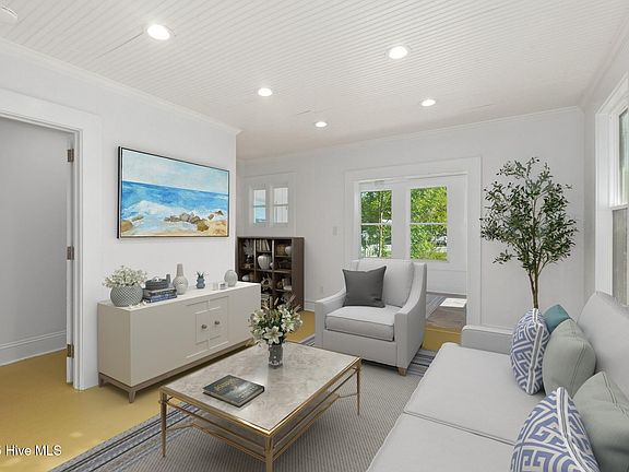 5th image of 1505 Shepard Street