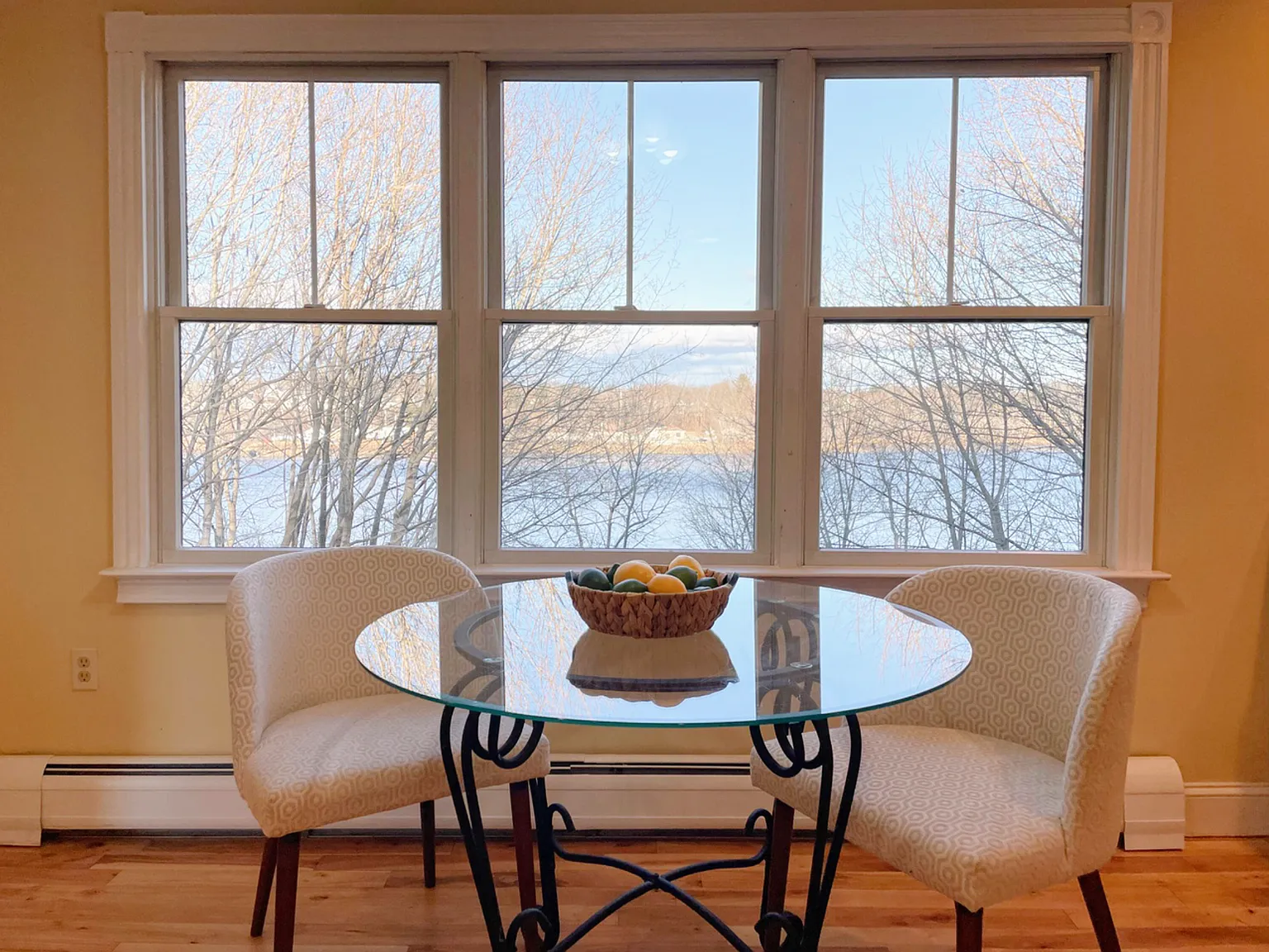 3 bed, 1200 sqft, $2,700 — Photo 3
