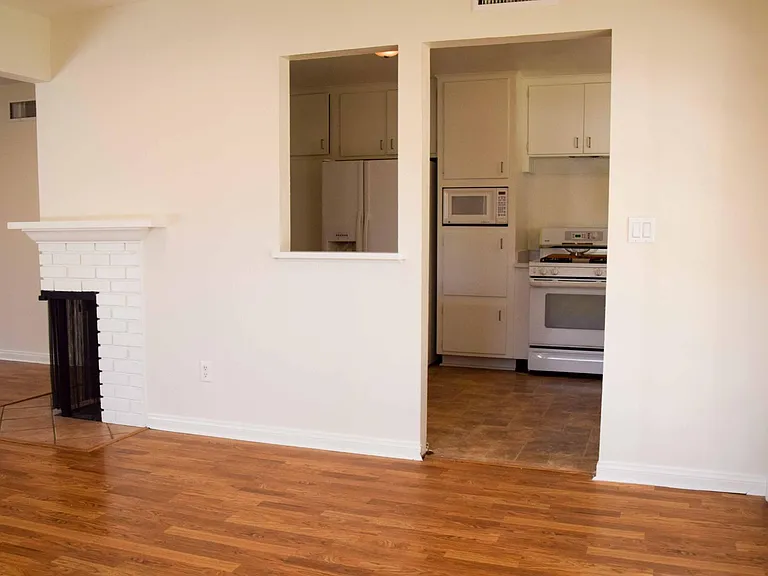 322 Descanso Ave — Photo 8