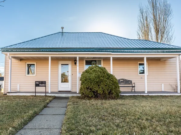916 Pennsylvania St, Chinook, MT 59523