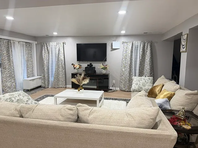 1 bed, 1650 sqft, $1,850 — Photo 3