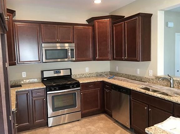 3rd image of 1239 Willow Springs Dr