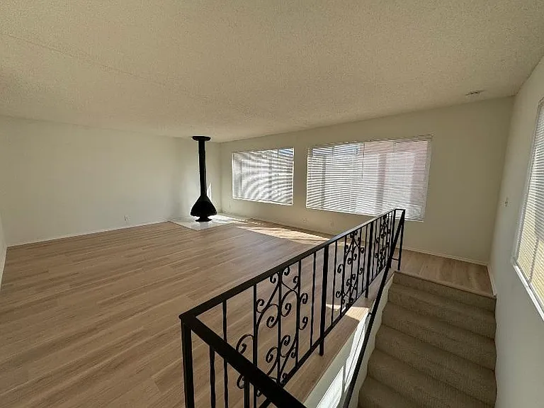 100 22nd St #9 — Photo 3