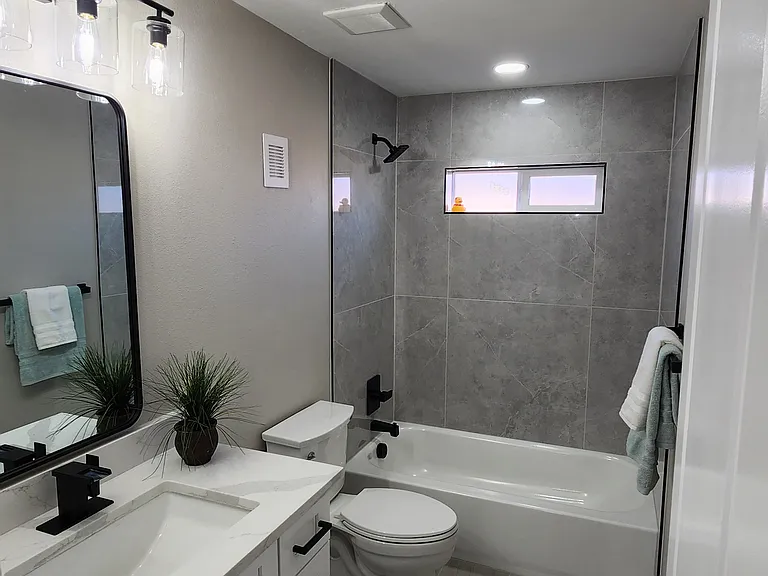 3046 N Saint Paul St — Photo 18