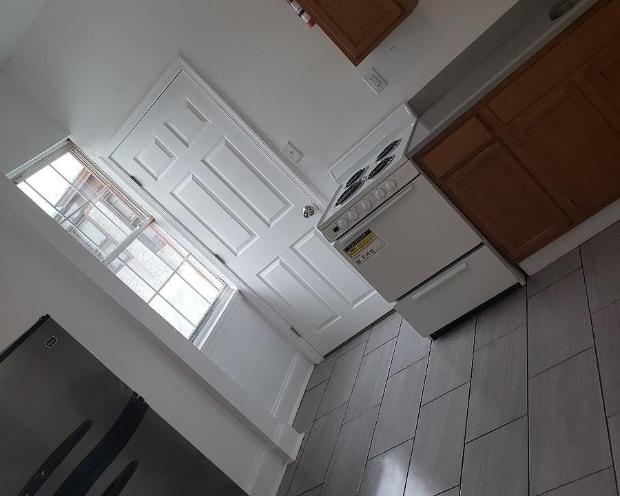 1st image of 3027 Frankford Ave Floor 3
