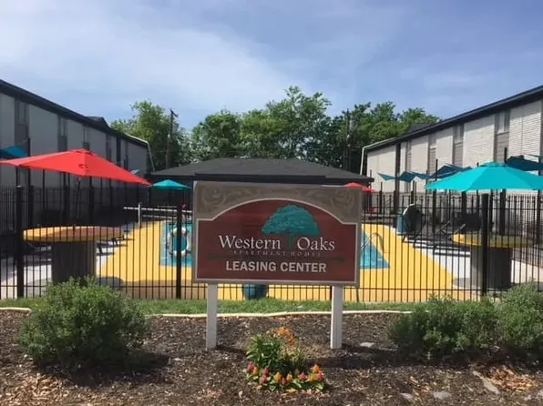 Western Oaks Apartments