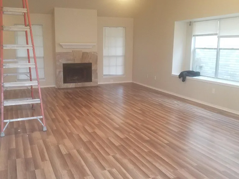 6407 Gray Rdg — Photo 2