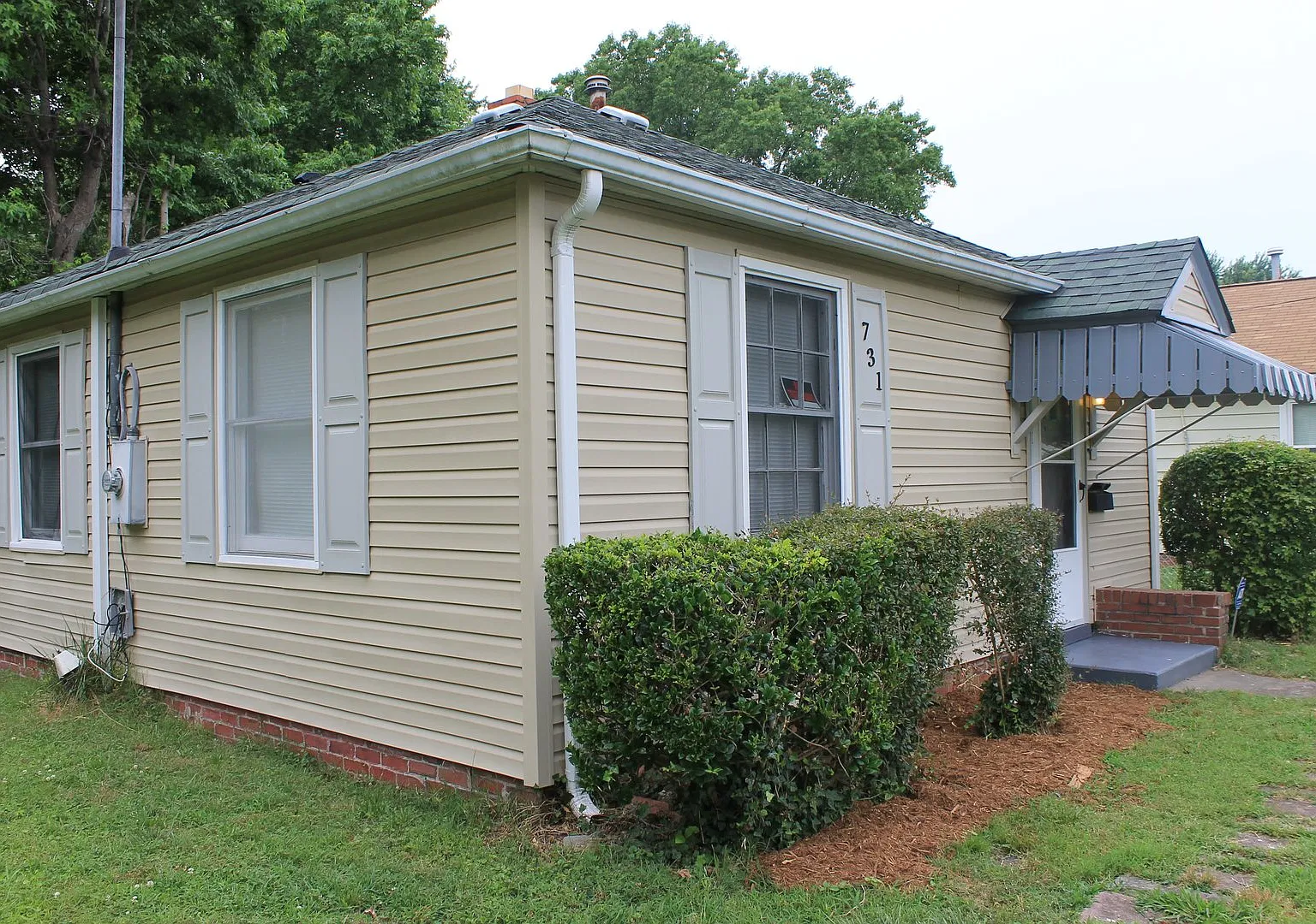 Updated 3 Bed and 1 Bath — Photo 2