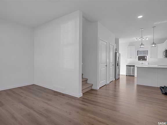 4th image of 404 Underhill Road