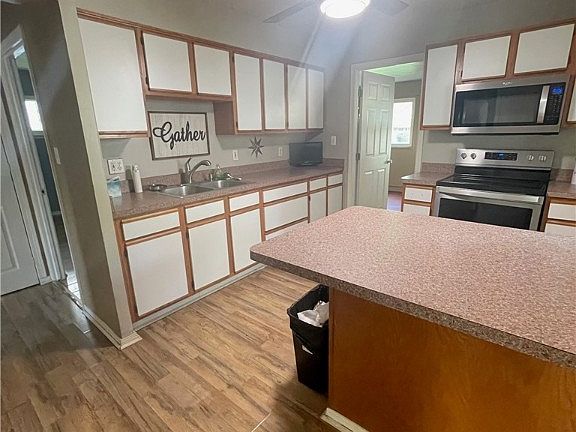 5th image of 9541 Manorford Dr