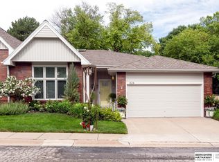 824 N 131st Plz, Omaha, NE 68154