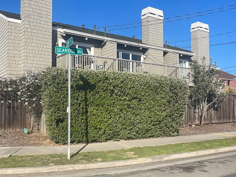 104 Lloyd Ct — Photo 7