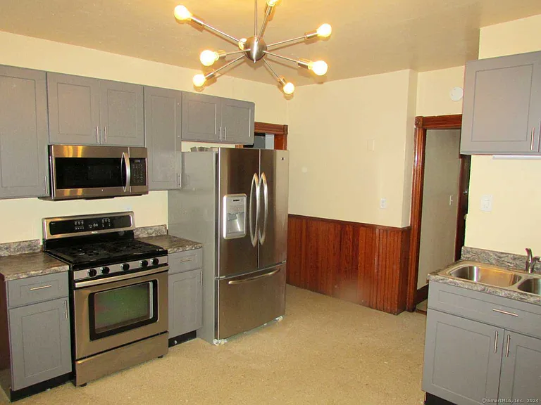 146 Pearl St #U2 — Photo 2