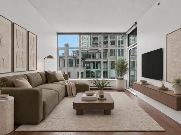 888 Homer St #702, Vancouver, BC V6B 0H7