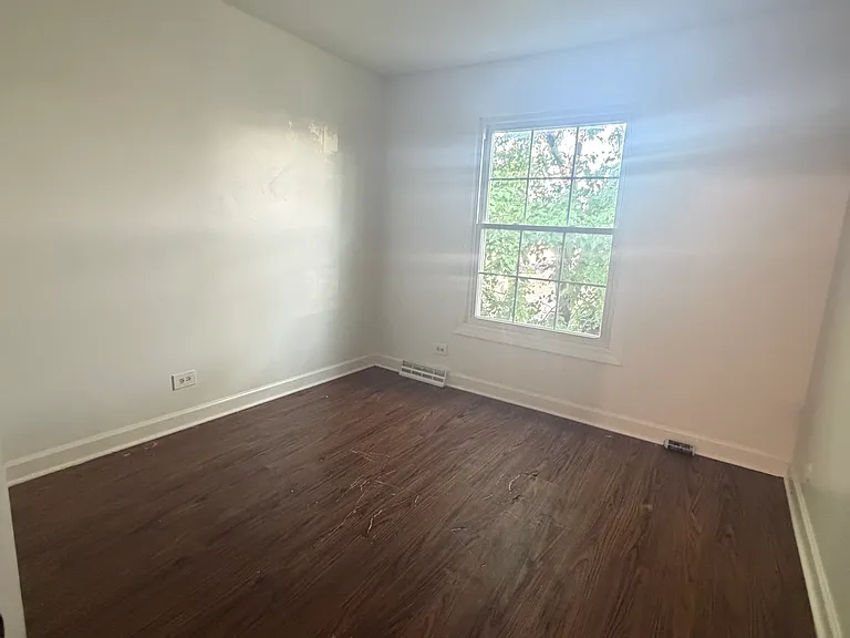 457 James Ct #C — Photo 10