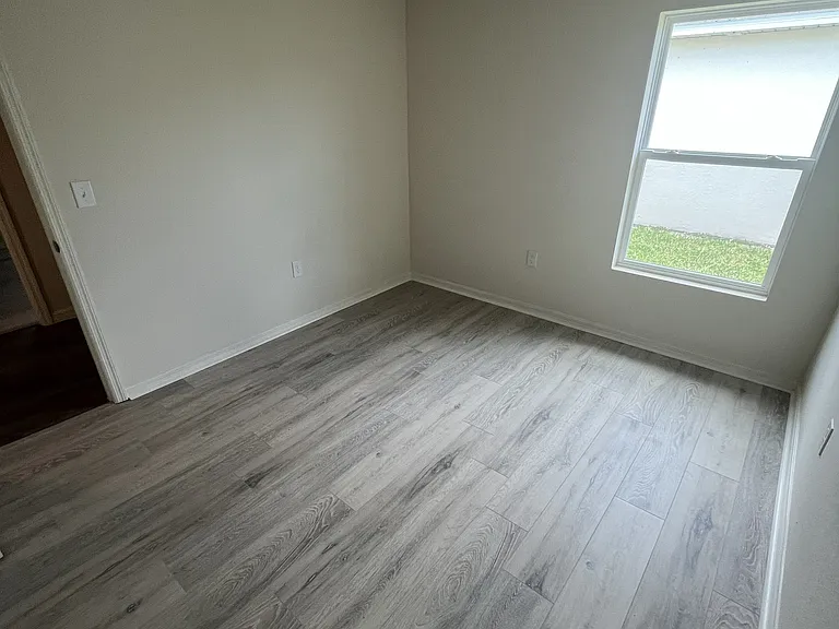 9114 Aegean Cir — Photo 20