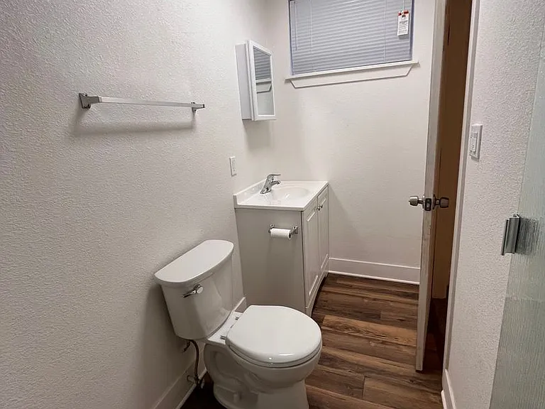 1031 Moss Rd — Photo 12