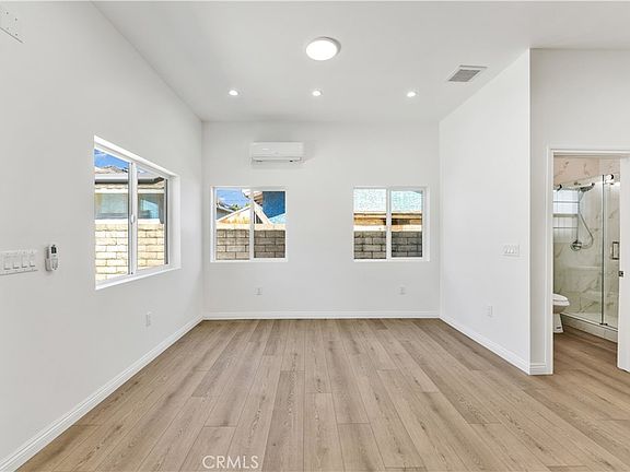 3rd image of 656 E I St #B