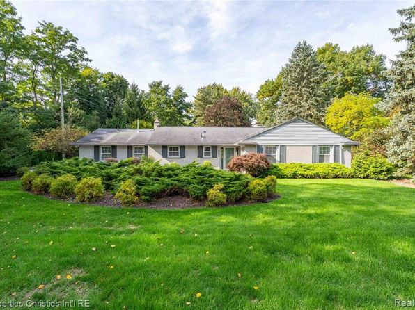 4494 Burnley Dr