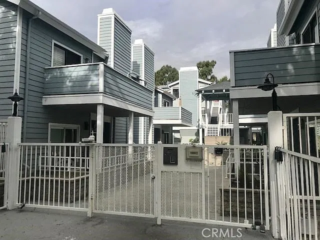 1 bed, 754 sqft, $2,800 — Photo 3