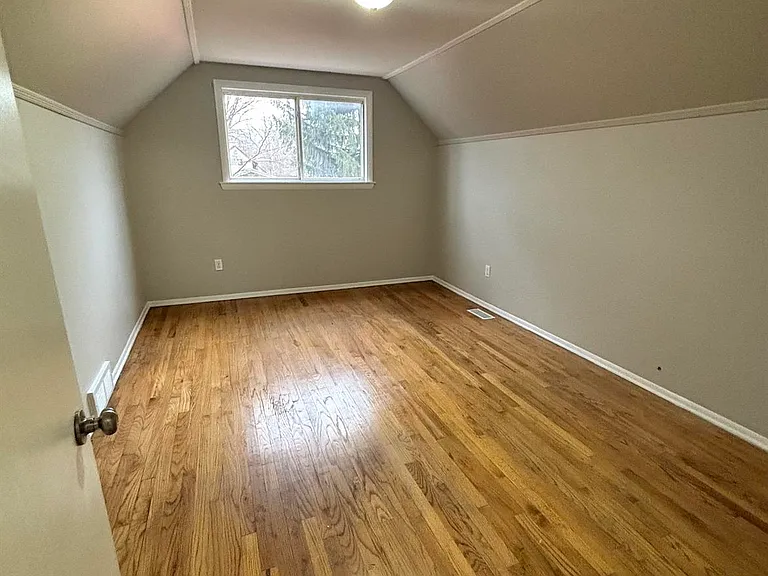 3815 Wedgewood Dr — Photo 5