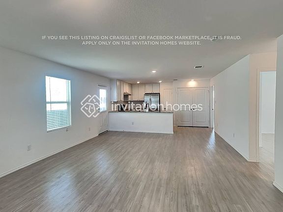 5th image of 108 Hollywood Dr