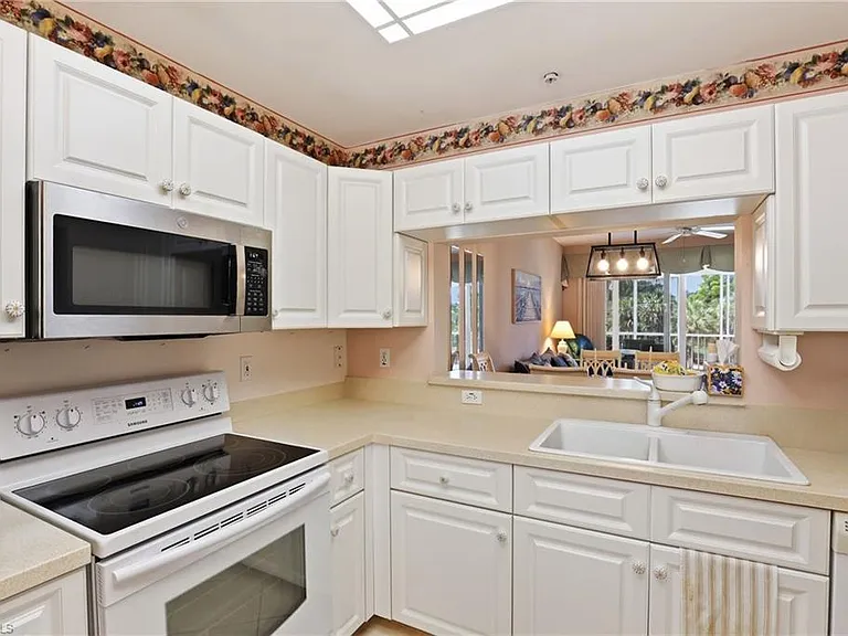 9200 Highland Woods Blvd #1204 — Photo 6