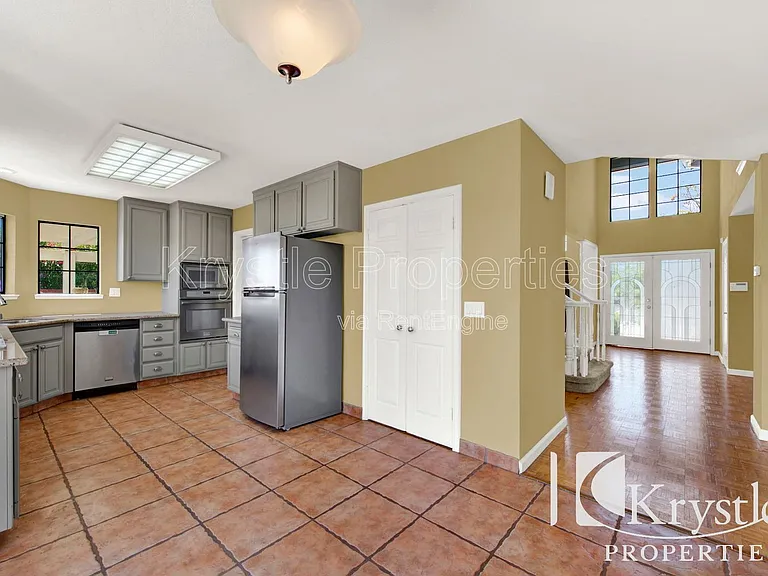 152 Chesapeake Dr — Photo 15