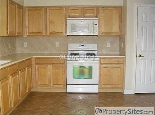 2nd image of 5427 Blue Oat Ave