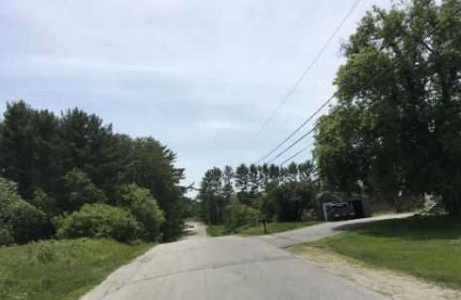 2nd image of 8 Trump Dr