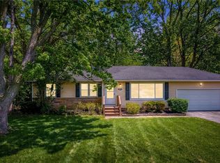 763 Som Center Rd, Mayfield Village, OH 44143