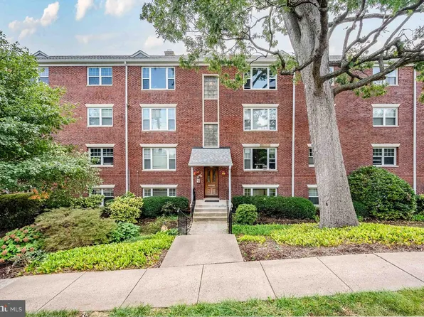 1402 12th St N #S-205, Arlington, VA 22209