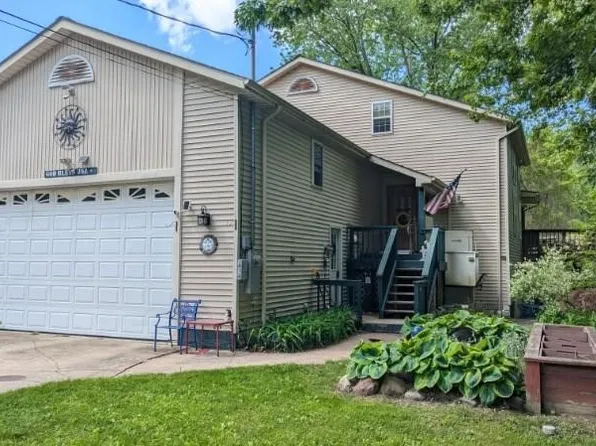 150 Parkhall Dr, Painesville, OH 44077