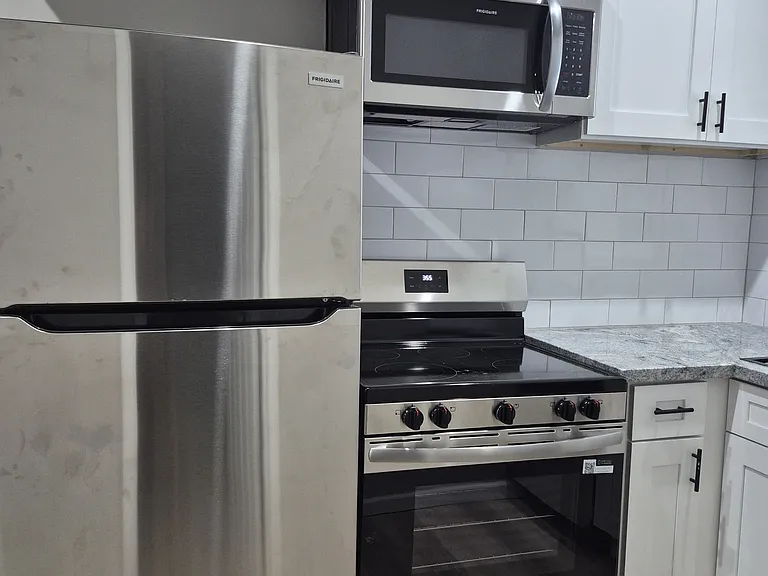136 N Mantua St #2 — Photo 7