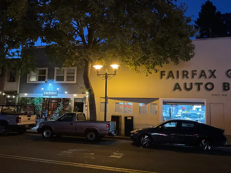 Sir Francis Drake Blvd — Photo 29